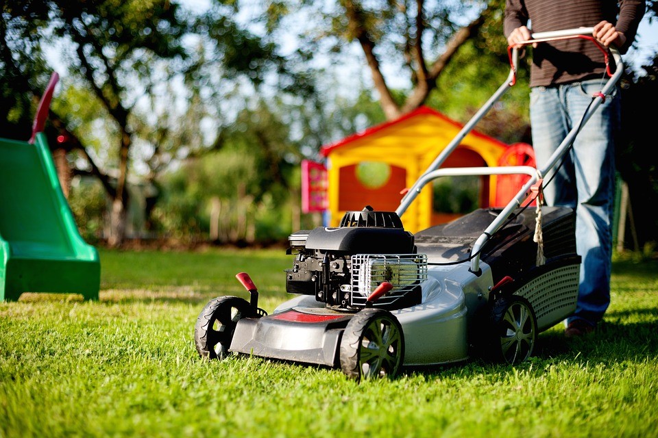 lawn mover safety features