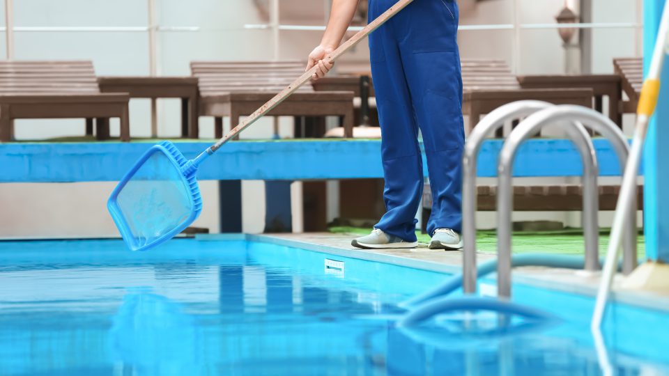 Pool-Cleaning-Service