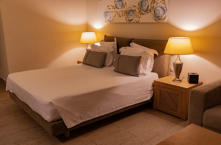 How To Keep Your Valuables Safe In A Hotel