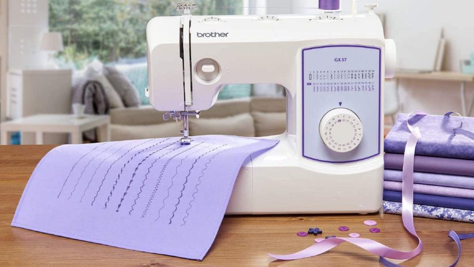 benefits of computerized sewing machine