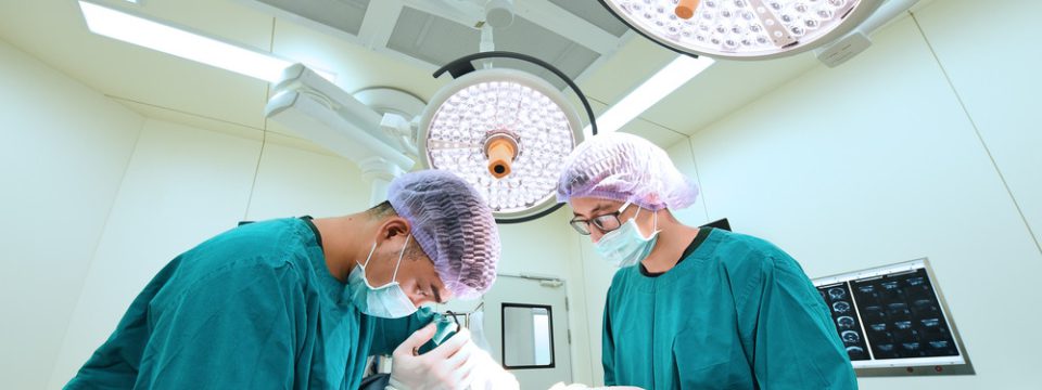 tips to choose a cosmetic surgeon